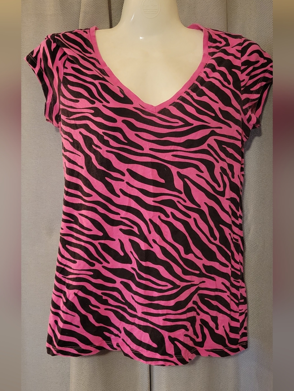 OP Pink and Black Zebra Print V-Neck Short Sleeve Tee